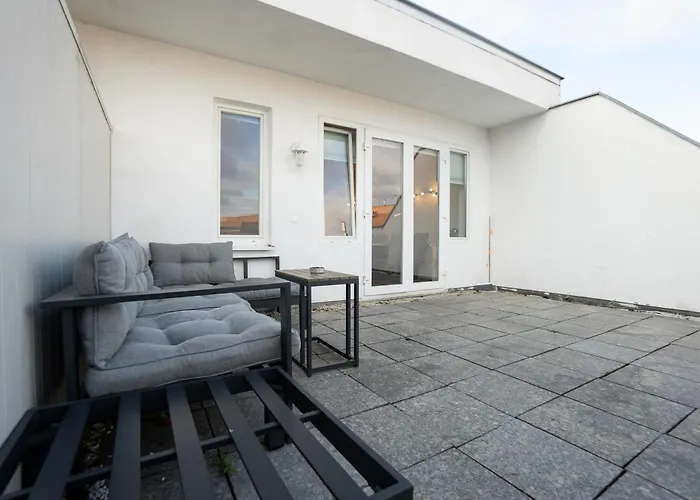 With A Private Terrace Located Right Near Belvedere Castle, 15 Minutes Away From Stephansdom Appartamento Vienna