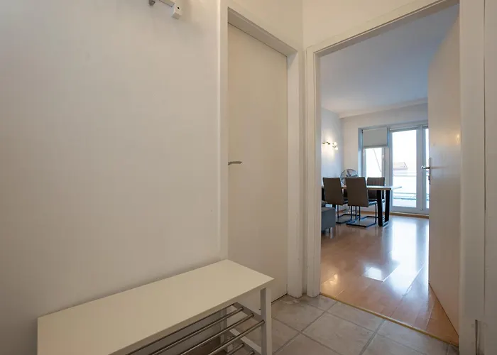 With A Private Terrace Located Right Near Belvedere Castle, 15 Minutes Away From Stephansdom Appartamento