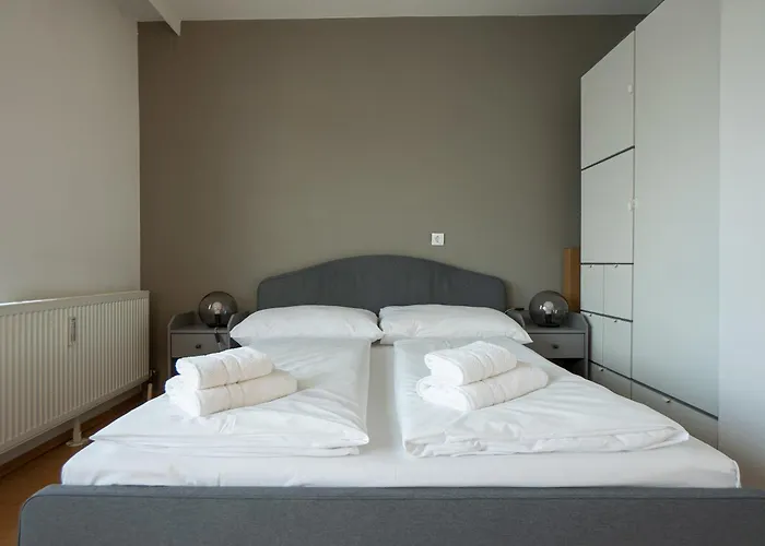 With A Private Terrace Located Right Near Belvedere Castle, 15 Minutes Away From Stephansdom