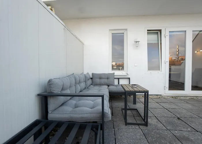 With A Private Terrace Located Right Near Belvedere Castle, 15 Minutes Away From Stephansdom Appartamento *