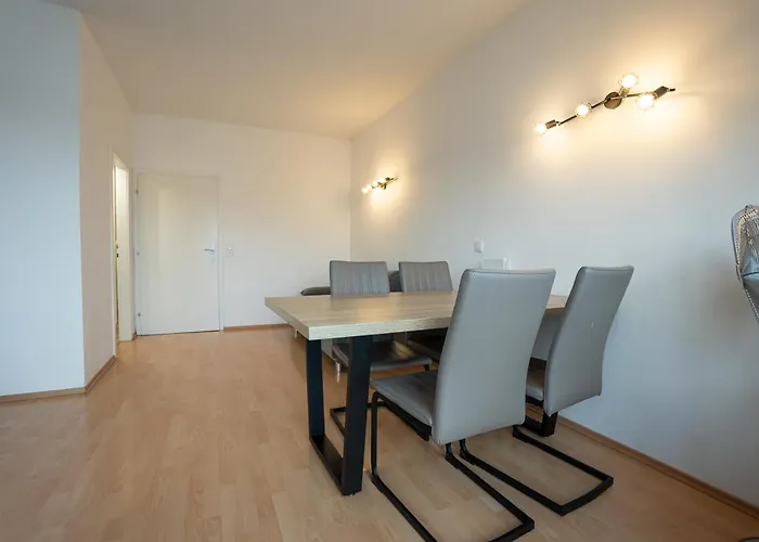 With A Private Terrace Located Right Near Belvedere Castle, 15 Minutes Away From Stephansdom * Vienna