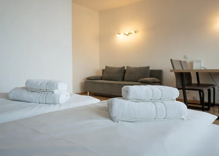 With A Private Terrace Located Right Near Belvedere Castle, 15 Minutes Away From Stephansdom Appartamento Vienna