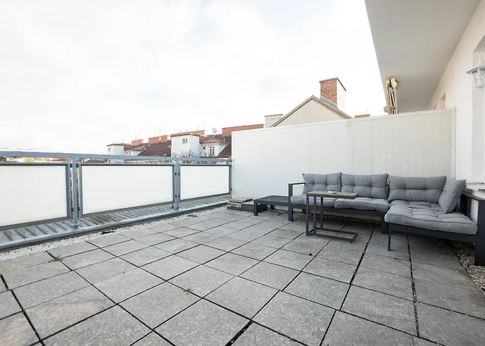 Appartamento With A Private Terrace Located Right Near Belvedere Castle, 15 Minutes Away From Stephansdom *