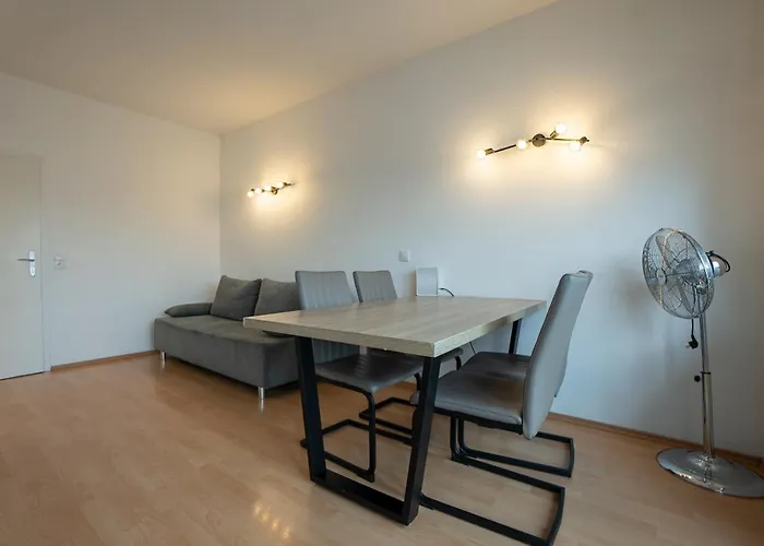 With A Private Terrace Located Right Near Belvedere Castle, 15 Minutes Away From Stephansdom